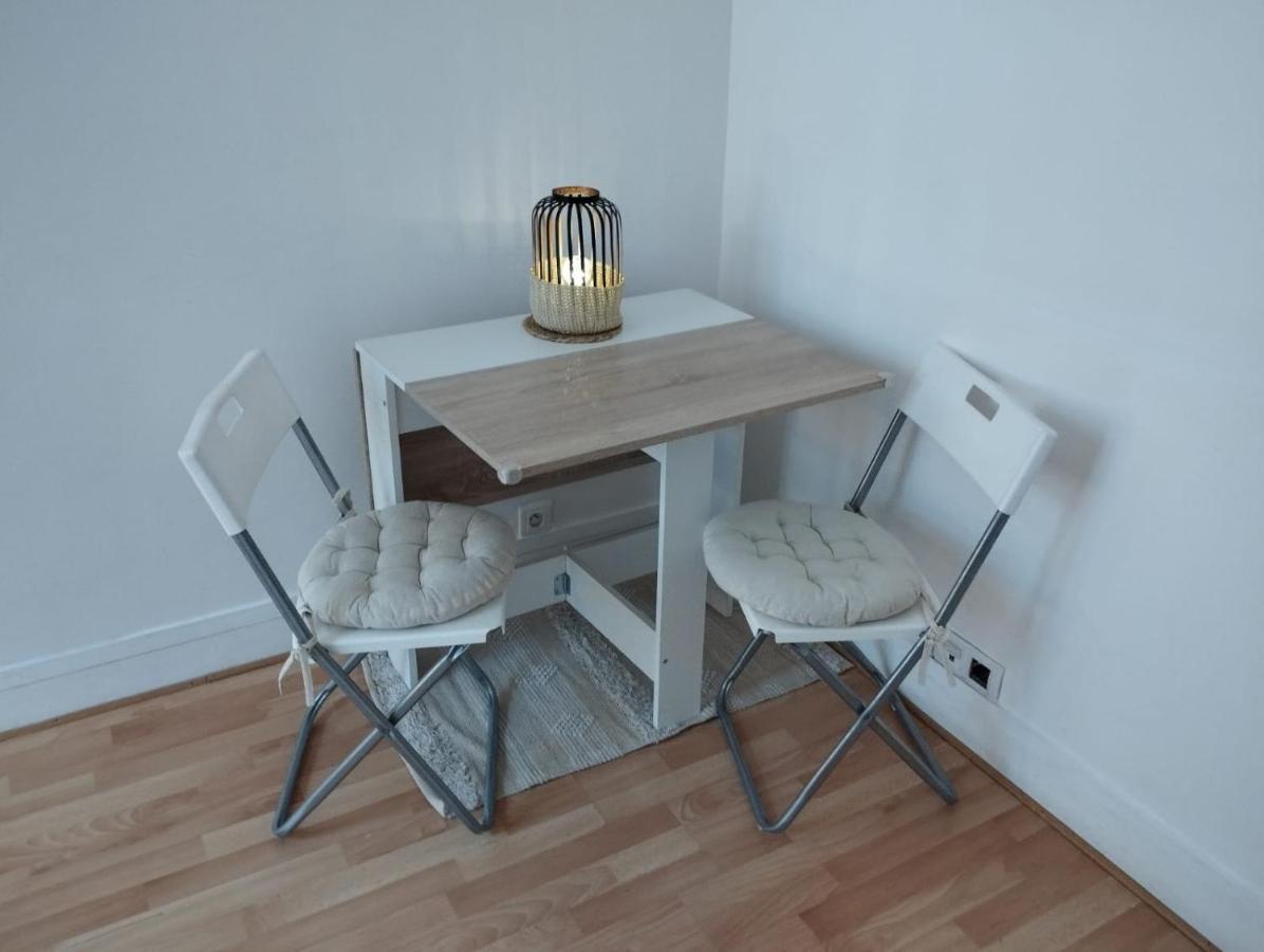 Parisian Vibes A Clichy Apartment Exterior foto